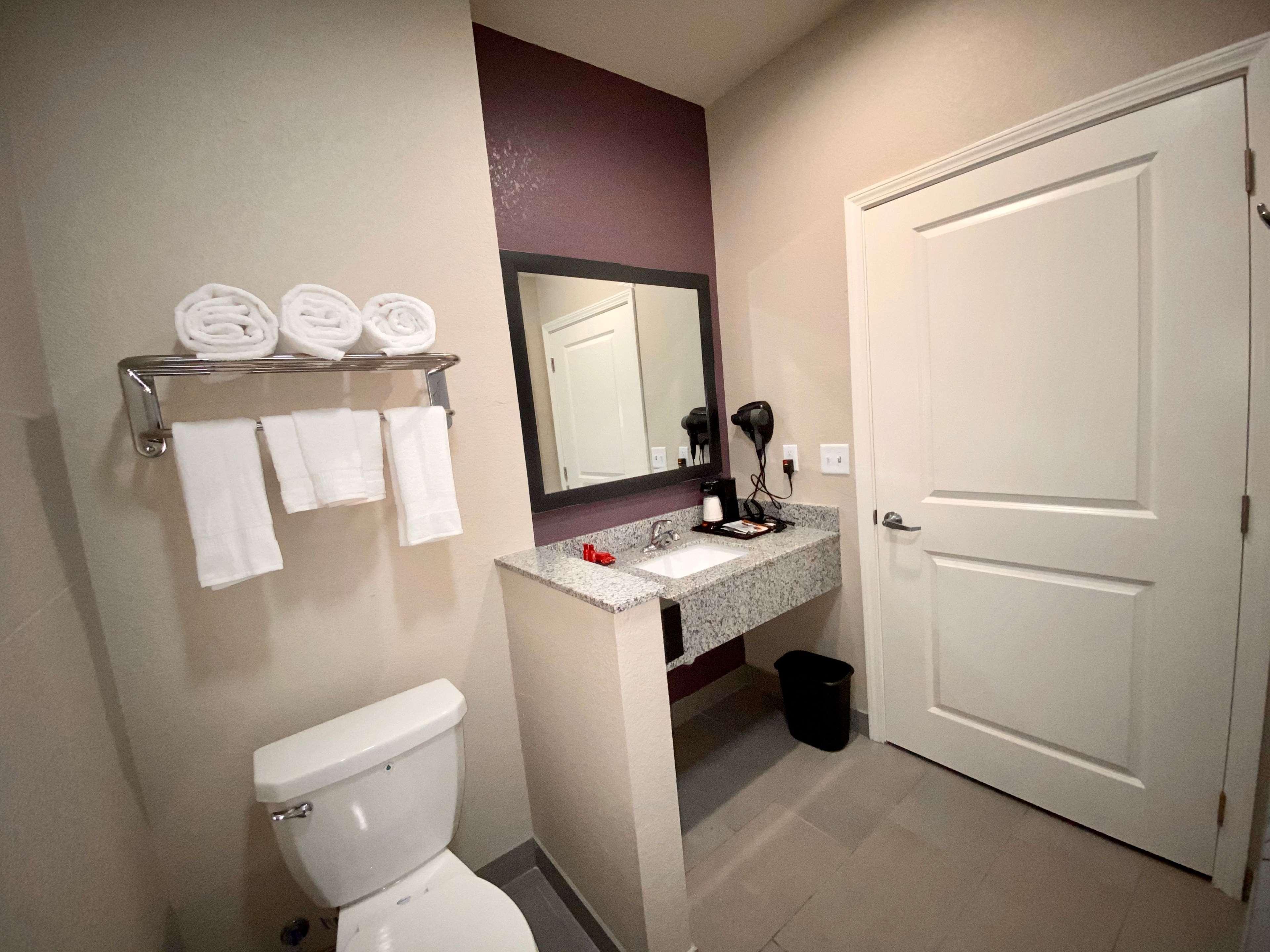 Surestay Plus Hotel By Best Western Ada Eksteriør billede