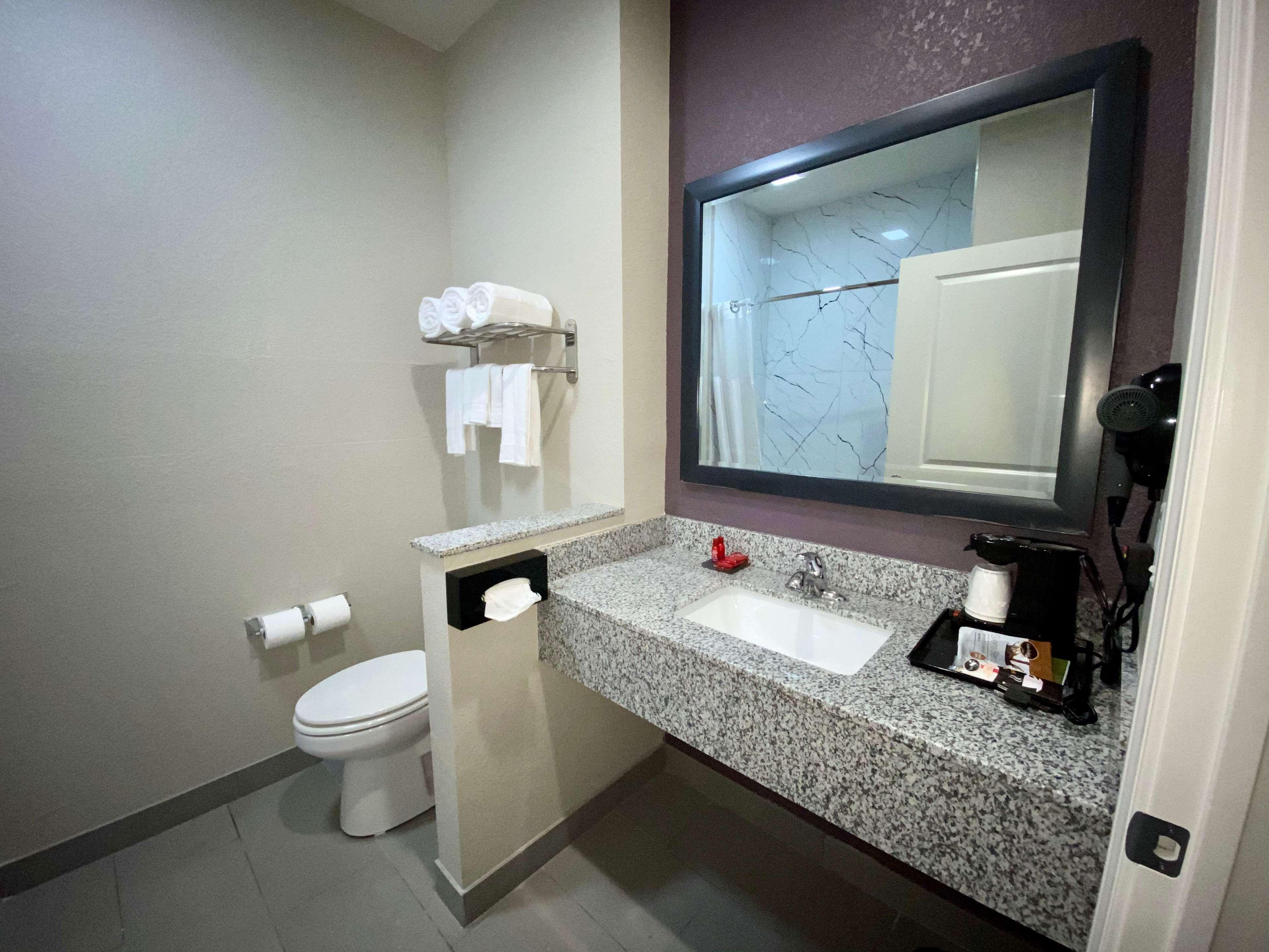 Surestay Plus Hotel By Best Western Ada Eksteriør billede