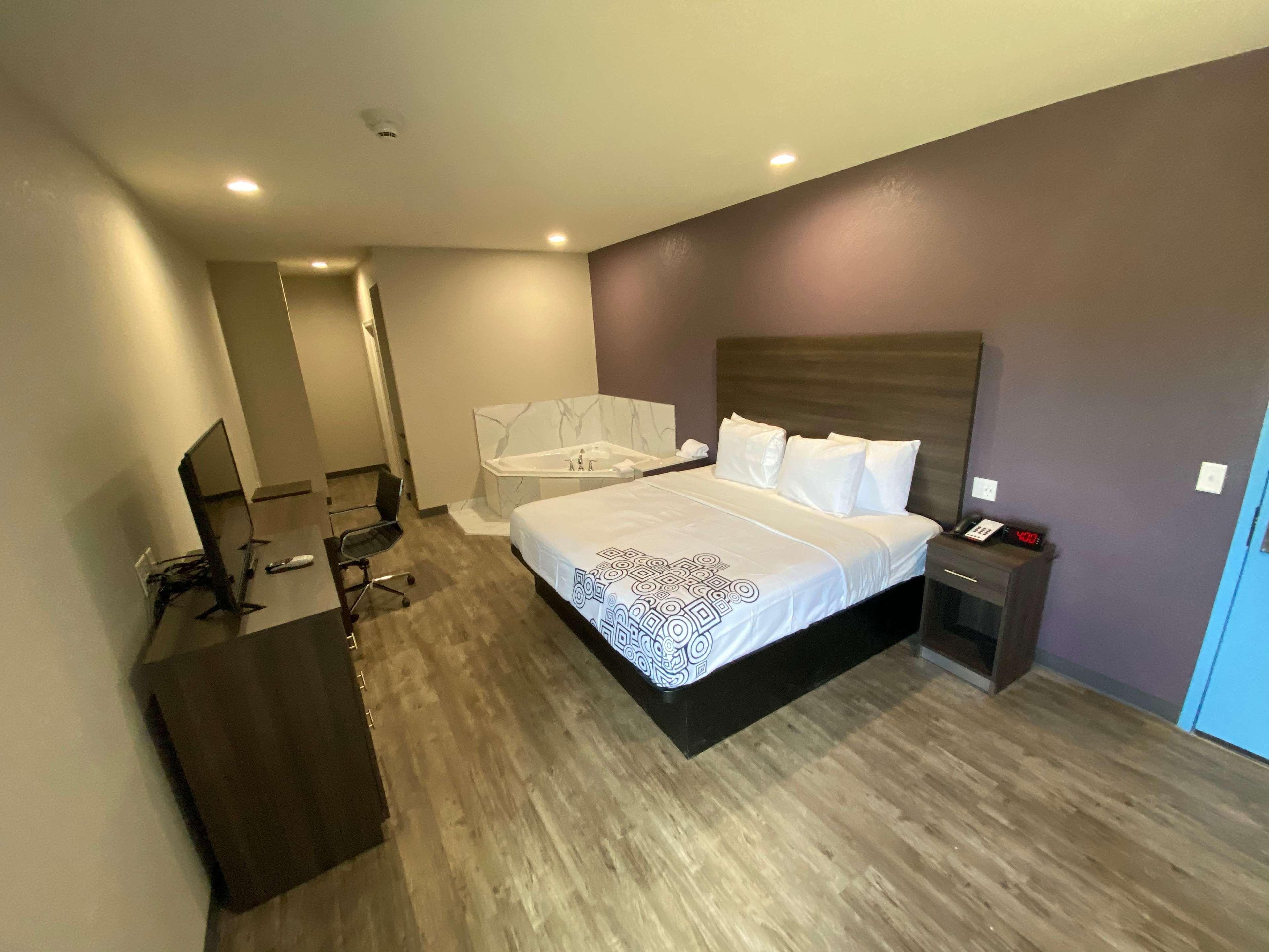 Surestay Plus Hotel By Best Western Ada Eksteriør billede